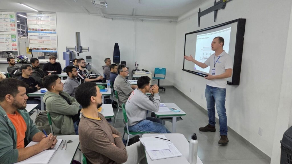 SENAI Itajaí,cursos técnicos em Itajaí,cursos profissionalizantes em Santa Catarina,qualificação profissional,formação técnica,indústria em Itajaí,cursos técnicos SENAI 2026,Técnico em Construção Naval,Técnico em Eletrotécnica,Técnico em Eletromecânica,mercado de trabalho industrial,educação profissional em SC,capacitação para indústria,carreira profissional,crescimento profissional,inovação na indústria,tecnologia industrial,oportunidades de emprego em Itajaí