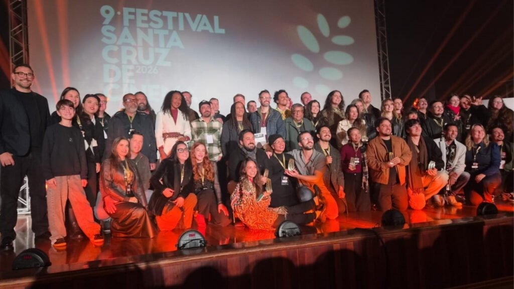 Festival Santa Cruz de Cinema 2026,melhor filme festival de cinema,curta-metragem Girassóis,cinema brasileiro,audiovisual brasileiro,filmes premiados,cultura em Santa Cruz do Sul,festival de curtas,produção audiovisual,mercado audiovisual,cinema gaúcho,Trapo curta-metragem,Mostra Olhares Daqui,indústria criativa,eventos culturais no Rio Grande do Sul,premiação de cinema,Lei Rouanet cultura