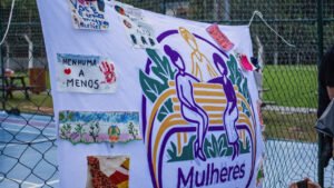Mulheres na Praça Blumenau,evento feminino em Blumenau,bairro Fortaleza Blumenau,cultura em Blumenau,Santa Catarina,programação gratuita Blumenau,direitos das mulheres,fortalecimento feminino,cidadania feminina,atividades culturais Blumenau,feira de artesanato Blumenau,economia criativa,oficinas gratuitas,movimento feminino,eventos comunitários,saúde da mulher,Colmeia Blumenau