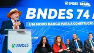 Nova Indústria Brasil,investimentos na indústria brasileira,Governo do Brasil investimentos,R$ 140 bilhões indústria,política industrial brasileira,desenvolvimento industrial,BNDES investimentos,indústria nacional,crescimento econômico Brasil,inovação tecnológica,transição energética,sustentabilidade Brasil,desenvolvimento sustentável,minerais críticos,Petrobras e BNDES,Fundo Clima,indústria verde,mobilidade elétrica,economia brasileira,competitividade industrial