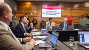 CCJ Alesc,Assembleia Legislativa de Santa Catarina,projetos aprovados em Santa Catarina,política estadual catarinense,causa animal SC,Programa Catarinense de Solidariedade Veterinária,educação para trânsito,turismo em Santa Catarina,Urubici mototurismo,políticas sociais,proteção animal,bem-estar animal,educação pública estadual,arborização urbana SC,inclusão social,Transtorno do Espectro Autista,direitos da criança,desenvolvimento social,legislação estadual,projetos de lei SC