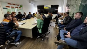 Comissão de Gestão de Desastres Itajaí,Defesa Civil Itajaí,prevenção de desastres,gestão de riscos SC,eventos climáticos extremos,proteção civil,resposta a emergências,plano de contingência,segurança empresarial,setor produtivo Itajaí,integração público privada,resiliência organizacional,prevenção climática,desastres naturais Santa Catarina,preparação para emergências,indústria Itajaí,CDL Itajaí,proteção de empresas,redução de riscos,segurança pública