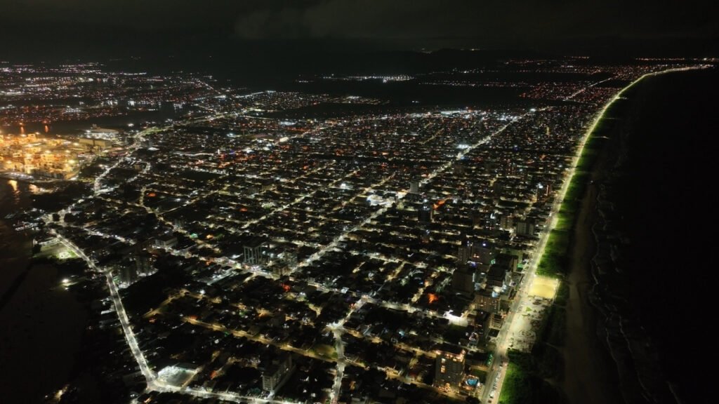 iluminação LED Navegantes,iluminação pública 100% LED,modernização iluminação pública SC,Prefeitura de Navegantes infraestrutura,economia energia iluminação pública,LED iluminação urbana,segurança pública iluminação,expansão LED interior Navegantes,investimento infraestrutura Navegantes,sistema de iluminação pública SC,eficiência energética município,tecnologia LED ruas,redução de custos iluminação pública,projeto iluminação pública 2026,obras Navegantes iluminação,bairros Navegantes LED,sustentabilidade urbana SC,infraestrutura municipal modernização,segurança viária iluminação,gestão pública Navegantes
