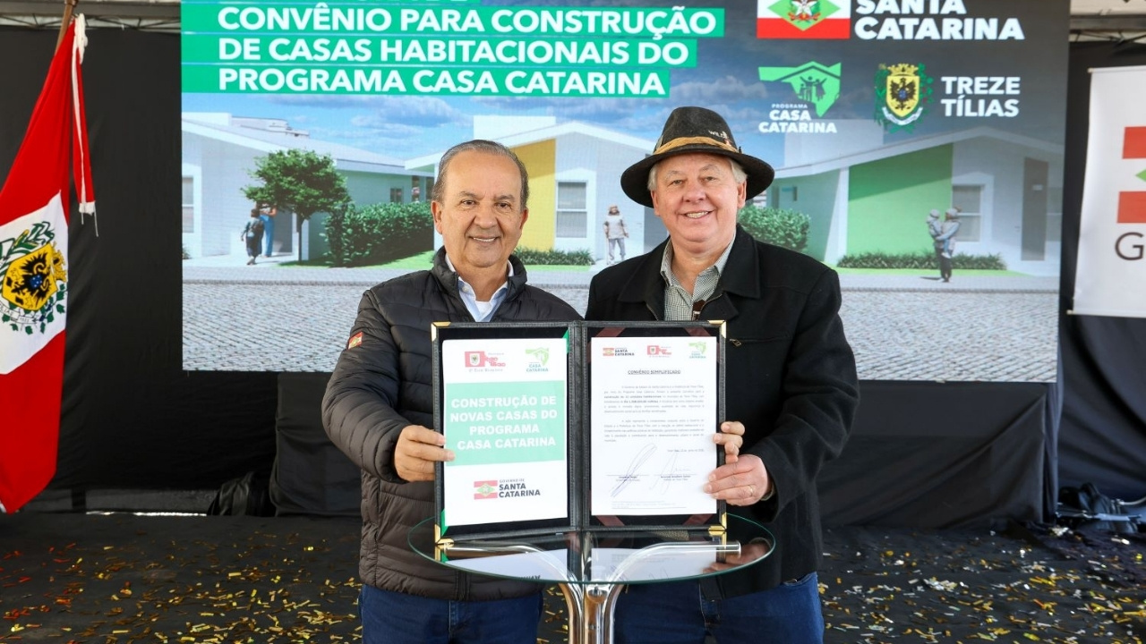 Programa Casa Catarina,habitação social Santa Catarina,casas populares Treze Tílias,governo de Santa Catarina habitação,Secretaria de Estado da Assistência Social Mulher e Família,moradia popular SC,investimento habitação Santa Catarina,construção de casas SC,política habitacional SC,12 moradias Treze Tílias,convênio habitacional SC,desenvolvimento social Santa Catarina,programa habitacional estadual,casas para famílias vulneráveis SC,infraestrutura social SC,habitação rural e urbana SC,investimento público moradia SC,municípios de Santa Catarina habitação,programa Casa Catarina adesão municípios,políticas públicas de moradia Brasil,Treze Tílias habitação social