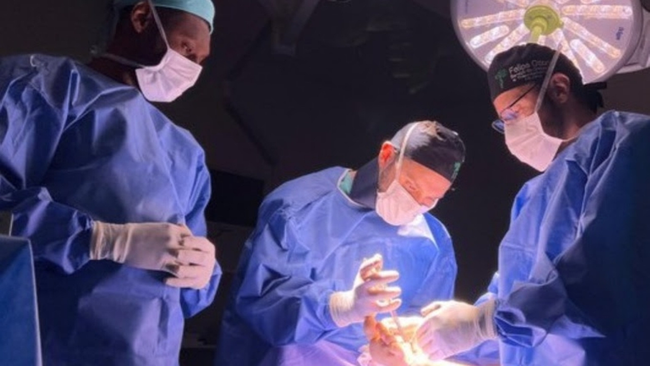 Governo Federal cirurgias SUS,Agora Tem Especialistas,Ministério da Saúde,atendimento especializado SUS,mutirão de cirurgias,exames pelo SUS,saúde pública no Brasil,redução da fila do SUS,hospitais públicos privados e filantrópicos,cirurgias de média complexidade,cirurgias de alta complexidade,programa de saúde federal,especialistas SUS,gestão da saúde pública,investimento em saúde,consultas especializadas,exames médicos Brasil,unidades móveis de saúde,assistência hospitalar,pacientes do SUS