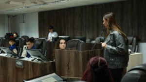vereador mirim Balneário Camboriú,poda de árvores Balneário Camboriú,inventário arbóreo digital,cronograma automatizado de poda,arborização urbana em BC,meio ambiente Balneário Camboriú,árvores em espaços públicos,gestão ambiental municipal,planejamento urbano,segurança urbana,infraestrutura urbana,Câmara de Vereadores de Balneário Camboriú,projeto de arborização,monitoramento de árvores,tecnologia na gestão pública,sustentabilidade em Santa Catarina