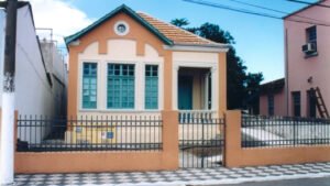 Casa Lins Itajaí,exposição memória de Itajaí,história de Itajaí,Fundação Genésio Miranda Lins,Centro de Documentação e Memória Histórica,patrimônio cultural Itajaí,preservação histórica,acervo histórico,memória cultural,Laboratório de História Oral,cultura em Itajaí,evento cultural Itajaí,museu histórico,documentos históricos,turismo cultural Santa Catarina,preservação documental