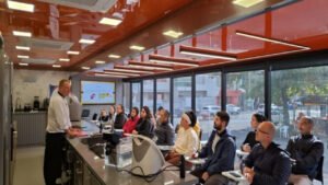 cursos gratuitos Itajaí,qualificação profissional Itajaí,cursos de gastronomia Itajaí,Carreta de Qualificação Profissional,Programa Qualifica+ Itajaí,SENAC Itajaí,capacitação profissional,formação profissional,cursos rápidos gastronomia,preparo de pizzas,massas frescas,empreendedorismo,geração de renda,mercado de trabalho Itajaí,educação profissional Santa Catarina,oportunidades de emprego,desenvolvimento profissional