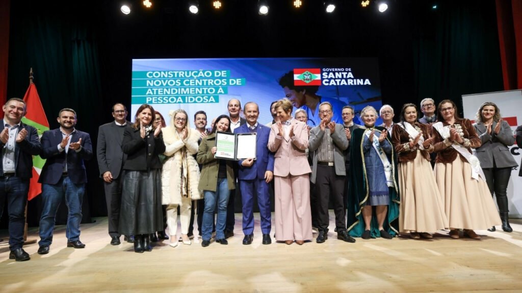 Centros de Atendimento à Pessoa Idosa,Capi Santa Catarina,Governo de Santa Catarina,assistência social SC,atendimento ao idoso,políticas públicas para idosos,envelhecimento ativo,qualidade de vida dos idosos,investimentos em assistência social,Palhoça Capi,Florianópolis governo estadual,rede socioassistencial,serviços para terceira idade,novos centros para idosos,estrutura para idosos,desenvolvimento social