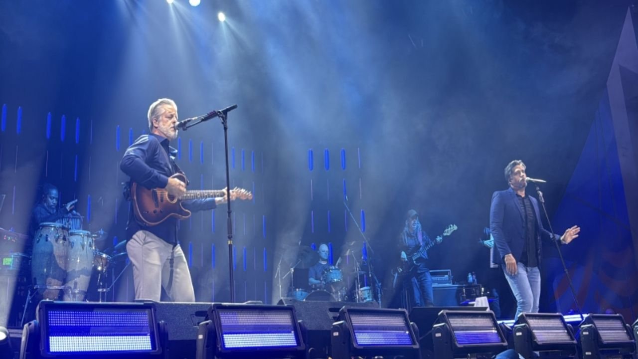 show Victor e Leo em Itajaí,aniversário de Itajaí 166 anos,festa de Itajaí,Centreventos Itajaí,programação de aniversário Itajaí,música sertaneja em Santa Catarina,eventos em Itajaí,turismo em Itajaí,cultura catarinense,shows gratuitos Itajaí,atrações musicais Itajaí,Victor e Leo Santa Catarina,comemoração aniversário Itajaí,entretenimento em Itajaí,festa popular,turismo e eventos,música brasileira,sertanejo nacional