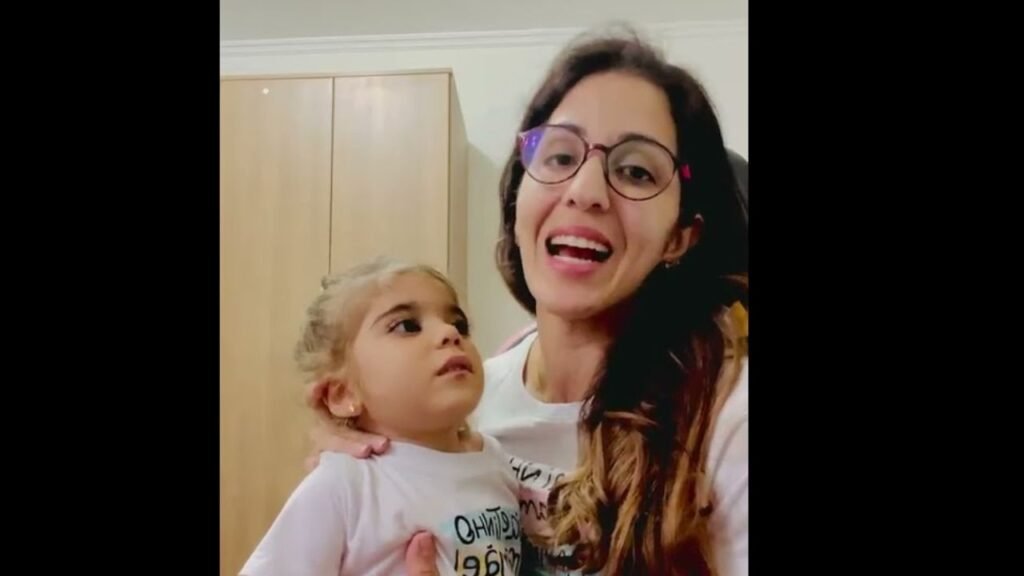campanha solidária Lia,tratamento de Lia no México,células-tronco MUSE,lesão cerebral infantil,solidariedade em Santa Catarina,campanha de arrecadação,tratamento alternativo no México,filha de policial militar,recuperação neurológica infantil,apoio à Lia,vaquinha solidária,qualidade de vida infantil,tratamento com células-tronco,mobilização solidária,saúde infantil,desenvolvimento neurológico,campanha beneficente,tratamento internacional,ajuda para Lia,sorrisodalia