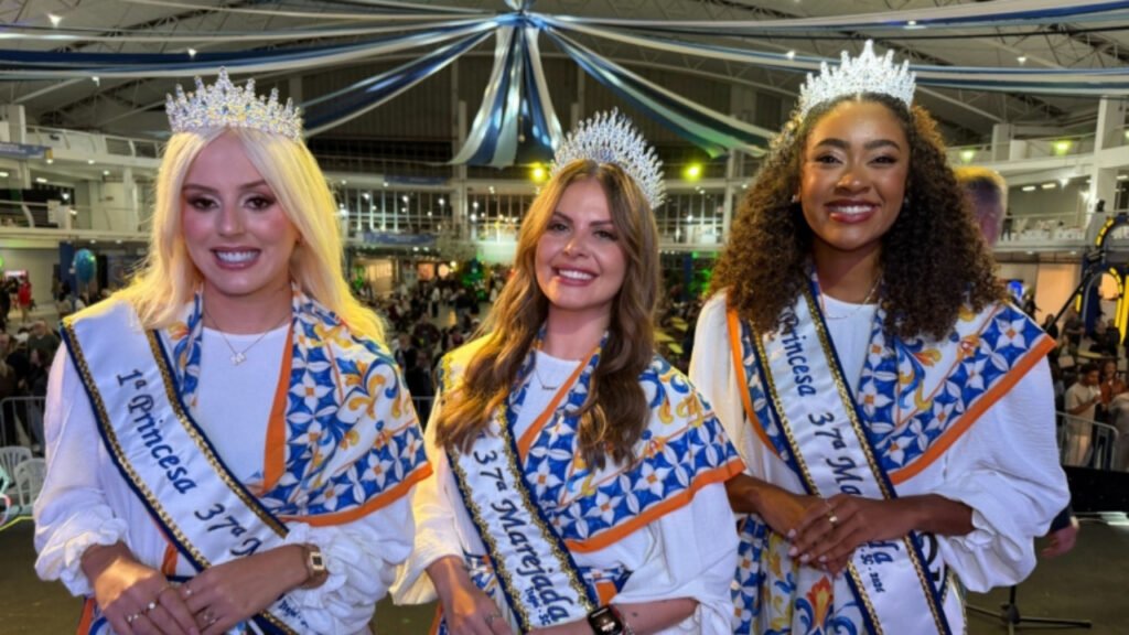 Marejada Itajaí,corte da Marejada,rainha da Marejada,festa portuguesa e do pescado,37ª Marejada,aniversário de Itajaí,eventos em Itajaí,turismo em Itajaí,cultura portuguesa em Santa Catarina,tradição pesqueira,programação Marejada 2026,Centreventos Itajaí,festa do pescado Brasil,realeza da Marejada,eventos culturais Santa Catarina