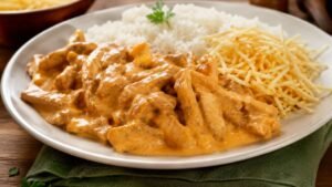 Angeloni,cursos de gastronomia,cursos gratuitos de gastronomia,Cozinha Dona Helena,gastronomia em Itajaí,cursos culinários em Itajaí,Clube Angeloni,Ricardo Harbs,Nayara Rodrigues,Mateus dos Reis,culinária asiática,festas juninas,strogonoff de carne,strogonoff de frango,eventos gastronômicos,gastronomia em Santa Catarina,curso de culinária gratuito,receitas de inverno,curso de gastronomia Angeloni,agenda gastronômica de junho