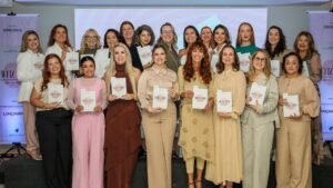 Eu Fiz Assim,mulheres que empreendem,empreendedorismo feminino,livro de empreendedorismo,lançamento de livro em São José,mulheres empreendedoras,liderança feminina,protagonismo feminino,histórias inspiradoras,empresárias de Santa Catarina,networking feminino,AEMFLO,CDL São José,inovação feminina,mulheres nos negócios,empreendedorismo no Brasil,desenvolvimento pessoal,gestão empresarial,inspiração para empreender,representatividade feminina