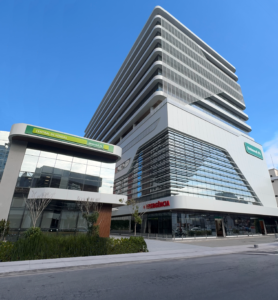 Unimed Litoral,34 anos Unimed Litoral,nova maternidade em Itajaí,hospital da Unimed Litoral,saúde suplementar,atendimento médico em Itajaí,investimentos em saúde,maternidade Unimed Itajaí,expansão hospitalar,inovação tecnológica na saúde,cirurgia robótica ortopédica,tecnologia da informação na saúde,programas corporativos de saúde,qualidade de vida no trabalho,saúde empresarial,cooperativa médica,serviços de saúde em Santa Catarina,crescimento da Unimed Litoral