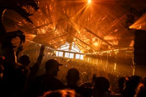 Warung Beach Club,Warung Beach Club Itajaí,Closing Weekend Warung,Praia Brava,música eletrônica,despedida Warung,Warung Praia Brava,eventos em Itajaí,música eletrônica em Santa Catarina,turismo em Itajaí,Vintage Culture,Hernan Cattaneo,club de música eletrônica,cena eletrônica brasileira,entretenimento em Santa Catarina,última festa Warung,Warung Closing Weekend,Praia Brava Itajaí