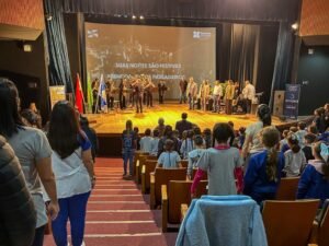 Balneário Camboriú,Junho Verde,Dia Mundial do Meio Ambiente,educação ambiental,sustentabilidade,plantio de árvores nativas,meio ambiente,Teatro Bruno Nitz,Emasa,Semam,preservação ambiental,desenvolvimento sustentável,Parque Raimundo Malta,Praia do Estaleirinho,recuperação ambiental,ações ambientais em Balneário Camboriú,conscientização ambiental,recursos naturais