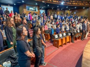Balneário Camboriú,Junho Verde,Dia Mundial do Meio Ambiente,educação ambiental,sustentabilidade,plantio de árvores nativas,meio ambiente,Teatro Bruno Nitz,Emasa,Semam,preservação ambiental,desenvolvimento sustentável,Parque Raimundo Malta,Praia do Estaleirinho,recuperação ambiental,ações ambientais em Balneário Camboriú,conscientização ambiental,recursos naturais