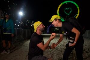Love Run BC,corrida em Balneário Camboriú,Roda FG,corrida de rua em Santa Catarina,evento esportivo em Balneário Camboriú,recorde feminino Love Run BC,pedido de casamento em corrida,atletas em Balneário Camboriú,turismo esportivo,corrida noturna,qualidade de vida,esporte e lazer,DTO Sports,corrida de 5km,caminhada de 3km,eventos em Santa Catarina,superação no esporte,corrida na praia,Copa do Mundo e esporte,corrida para casais
