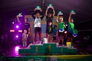 Love Run BC,corrida em Balneário Camboriú,Roda FG,corrida de rua em Santa Catarina,evento esportivo em Balneário Camboriú,recorde feminino Love Run BC,pedido de casamento em corrida,atletas em Balneário Camboriú,turismo esportivo,corrida noturna,qualidade de vida,esporte e lazer,DTO Sports,corrida de 5km,caminhada de 3km,eventos em Santa Catarina,superação no esporte,corrida na praia,Copa do Mundo e esporte,corrida para casais