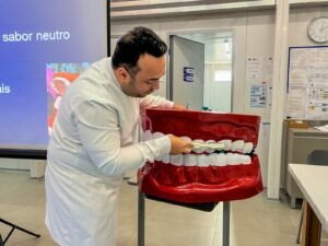 saúde bucal Balneário Camboriú,ação odontológica BC,AMA Litoral,atendimento odontológico infantil,odontopediatria Balneário Camboriú,Secretaria de Saúde de Balneário Camboriú,higiene bucal crianças,saúde para autistas,atendimento odontológico SUS,Centro de Especialidades Odontológicas,Programa Saúde na Escola,UBS Balneário Camboriú,inclusão em saúde,atendimento odontológico especializado,saúde infantil SC,odontologia para crianças,educação em saúde bucal