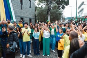 Camboriú na Copa,Copa do Mundo 2026,evento em Camboriú,torcida brasileira,Seleção Brasileira,transmissão Brasil x Marrocos,Prefeitura de Camboriú,programação Copa do Mundo,evento gratuito Camboriú,Ginásio Irineu Bornhausen,cultura em Camboriú,atrações culturais,futebol brasileiro,mobilização comunitária,torcida da Copa,Santa Catarina,eventos em Santa Catarina