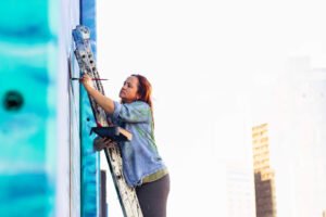 Projeto Alma de Rua,Itajaí cultura,galeria de arte a céu aberto,arte urbana Itajaí,videoarte artístico,artistas mulheres Santa Catarina,Fundação Cultural de Itajaí,Casa da Cultura Dide Brandão,eventos culturais Itajaí,produção artística regional,murais urbanos,incentivo à cultura,arte pública,cultura catarinense,ocupação dos espaços públicos