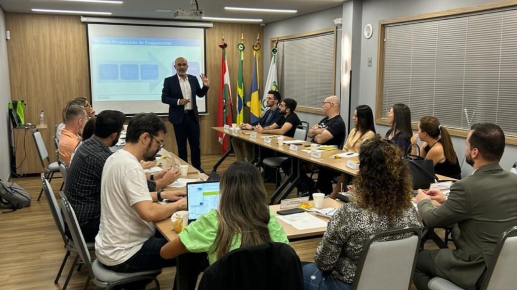 ACII Itajaí,treinamentos de liderança em Itajaí,desenvolvimento profissional,cursos de liderança,Conselho de Núcleos ACII,Associação Empresarial de Itajaí,Dale Carnegie Course,Eneagrama da Personalidade,autoconhecimento profissional,comunicação empresarial,inteligência emocional,capacitação empresarial,formação de líderes,desenvolvimento humano,mercado empresarial Itajaí
