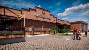 Pomerode,Pomerode Santa Catarina,centro de eventos Pomerode,mercado gastronômico Pomerode,Pomer Markt,Spitz Pomer,turismo em Pomerode,turismo em Santa Catarina,novo centro de eventos,mercado gastronômico,investimentos em Pomerode,economia do turismo,eventos corporativos,eventos sociais,hotel em Pomerode,atrações turísticas,turismo regional,complexo turístico Pomerode