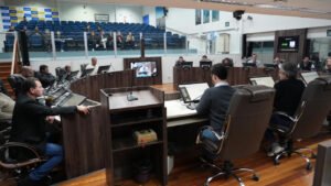 Câmara de Balneário Camboriú,Balneário Camboriú,projetos de lei,sessão da Câmara,Poder Executivo Municipal,engenheiro,vagas para engenheiros,Associação de Proteção Acolhimento e Inclusão Social,PAIS,utilidade pública,Avenida Martin Luther,administração pública,Secretaria Municipal de Educação,Secretaria de Saúde,Secretaria de Obras,Secretaria de Planejamento e Desenvolvimento Urbano,política em Balneário Camboriú,Legislativo municipal,servidores públicos,engenharia pública