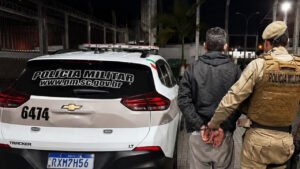 Balneário Camboriú,mandado de prisão,cumprimento de mandado de prisão,Fórum da Comarca de Balneário Camboriú,Polícia Militar,segurança pública,prisão no Centro,Complexo Penitenciário do Vale do Itajaí,ordem judicial,ocorrência policial,prisão em Balneário Camboriú,Justiça,Centro de Balneário Camboriú,polícia em Santa Catarina,cumprimento de ordem judicial,sistema prisional,ação policial,mandado judicial,crime,Santa Catarina