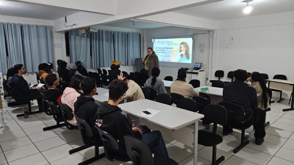 Itapema Qualifica,Itapema,cursos gratuitos em Itapema,capacitação profissional,qualificação profissional,mercado de trabalho,Senac SC,Sebrae,cursos do Senac,marketing digital,técnica de vendas,atendimento ao cliente,liderança,desenvolvimento profissional,vagas para cursos gratuitos,Secretaria de Desenvolvimento Econômico e Habitação de Itapema,educação profissional,cursos em Santa Catarina