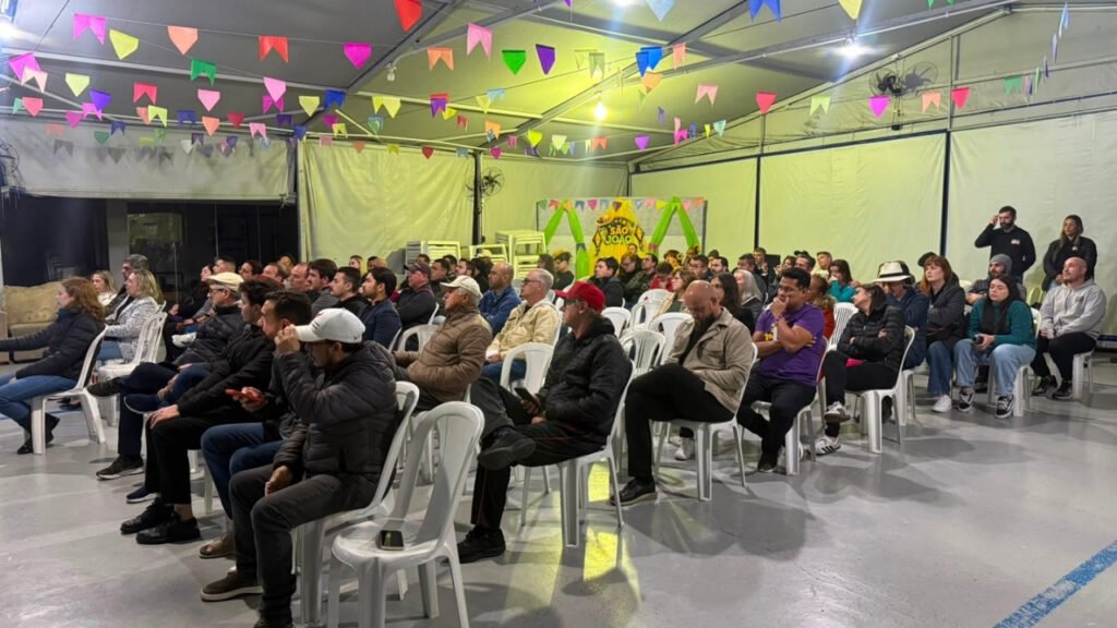 Festa dos Amigos Balneário Camboriú,26ª Festa dos Amigos,Festa dos Amigos 2026,aniversário Balneário Camboriú 62 anos,alterações no trânsito Festa dos Amigos,Secretaria de Turismo Balneário Camboriú,evento Avenida Atlântica Balneário Camboriú,regras Festa dos Amigos,Festa dos Amigos 18 de julho,eventos Balneário Camboriú julho 2026,Fundo Municipal de Amparo aos Animais,Festa dos Amigos ingressos,trânsito Balneário Camboriú julho,programação aniversário Balneário Camboriú,festa tradicional Santa Catarina