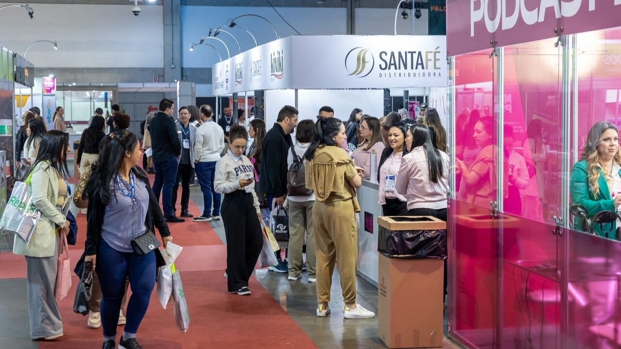 Beauty Esthetic Show 2026,BES 2026 Blumenau,Veste SC 2026,Beauty Esthetic Show Blumenau,Veste SC Blumenau,eventos de beleza em Blumenau,feira de estética em Santa Catarina,feira de moda em Blumenau,Febratex Group eventos,Nails Fight 2026,Campeonato Brasileiro de Barbeiros,Juliana Goes palestra Blumenau,desfile de moda em Blumenau,Museu de Hábitos e Costumes de Blumenau,moda catarinense,BES Solidária,mercado de beleza e estética,indústria criativa de Santa Catarina,networking para profissionais da beleza,tendências de moda e beleza