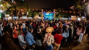 O Fabuloso Arraiá em Tijucas,festa junina em Tijucas,evento em Tijucas neste fim de semana,programação São João Tijucas,O Fabuloso Arraiá 2026,gastronomia típica em Tijucas,evento gratuito em Tijucas,Flores de Sal Bairro Cidade,festa de São João em Santa Catarina,música ao vivo em Tijucas,Quarteto Pé de Cabra,Forrozim da Bia,Lucas Cavalli Quarteto,feira criativa em Tijucas,cervejarias artesanais em evento,programação infantil Tijucas,evento pet friendly em Tijucas,festa junina com gastronomia,atrações culturais em Tijucas,Hames Eventos