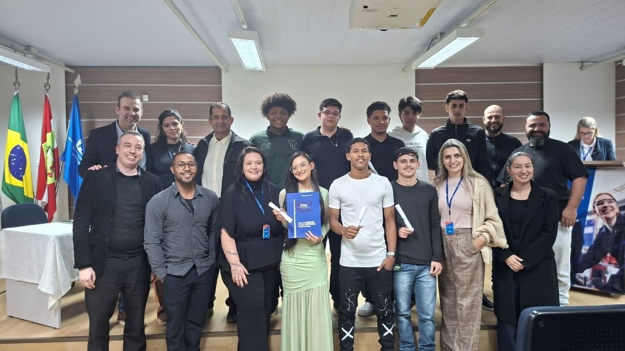 SENAI Itajaí,curso de Marcenaria Naval e Náutica,marcenaria naval,carpintaria naval,indústria naval em Itajaí,indústria náutica em Santa Catarina,Economia do Mar em Santa Catarina,qualificação profissional para indústria naval,aprendizagem industrial,formação profissional em Itajaí,empregos na indústria naval,mão de obra qualificada na indústria naval,indústria naval brasileira,mercado de trabalho em Itajaí,cursos do SENAI em Santa Catarina,formação de profissionais para estaleiros,expansão da indústria náutica,empregabilidade em Santa Catarina,desenvolvimento da indústria naval,educação profissional e indústria