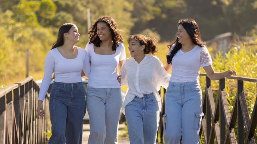 Projeto Sonhos de Meninas,festa de 15 anos em Itajaí,rifa solidária em Itajaí,projeto social em Itajaí,ajuda para festa de 15 anos,venda de rifas para projeto social,quatro jovens de Itajaí,festa de 15 anos para adolescentes,Recanto Vô Vavá Espinheiros,ação social em Itajaí,campanha solidária em Santa Catarina,projeto para adolescentes em vulnerabilidade,realização de sonhos,inclusão social em Itajaí,voluntariado em Itajaí,doação para projeto social,rifa de bicicleta aro 29,sorteio de rifa solidária,Projeto Sonhos de Meninas 2026,festa de 15 anos gratuita