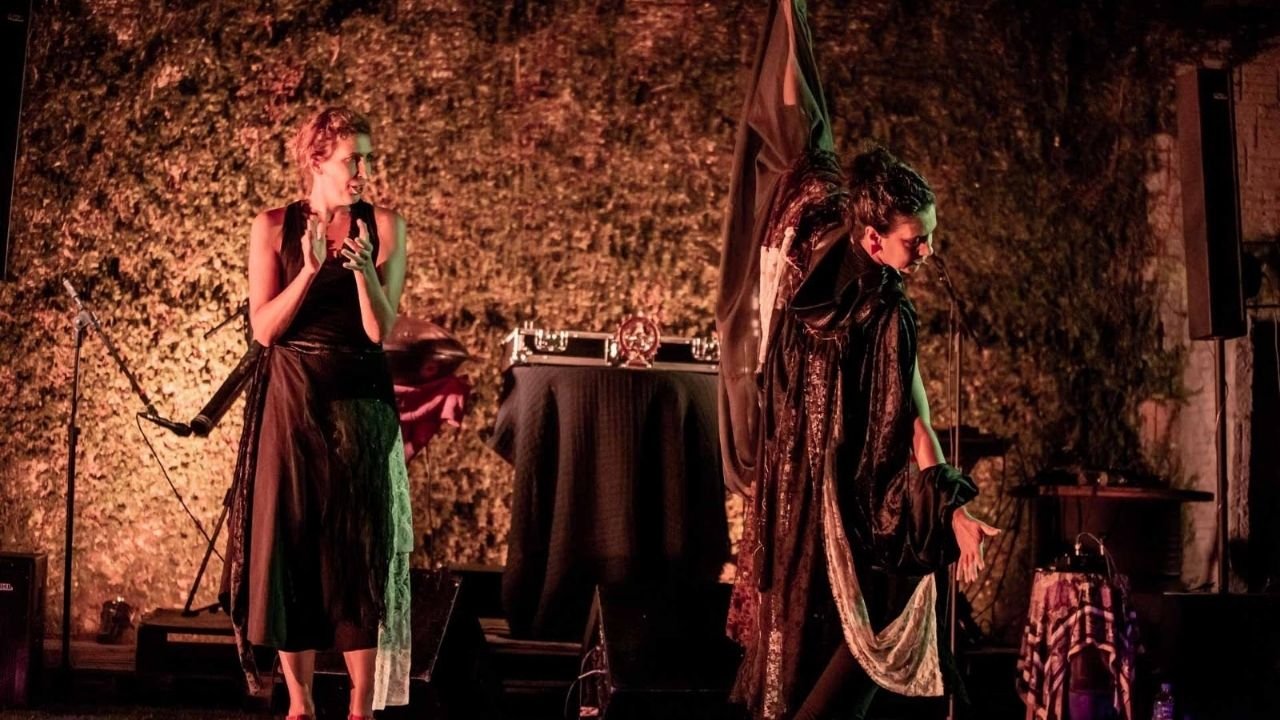 Projeto Orquídea,Balneário Camboriú,espetáculo gratuito Balneário Camboriú,Palácio das Artes,Loïe Fuller,dança contemporânea,artes cênicas,cultura em Balneário Camboriú,Santa Catarina,turnê cultural,flamenco,projeções visuais,Lucila Vilela,Barbara Biscaro,Lela Martorano,Fundação Catarinense de Cultura,Prêmio Elisabete Anderle,evento cultural em Balneário Camboriú,programação cultural Santa Catarina