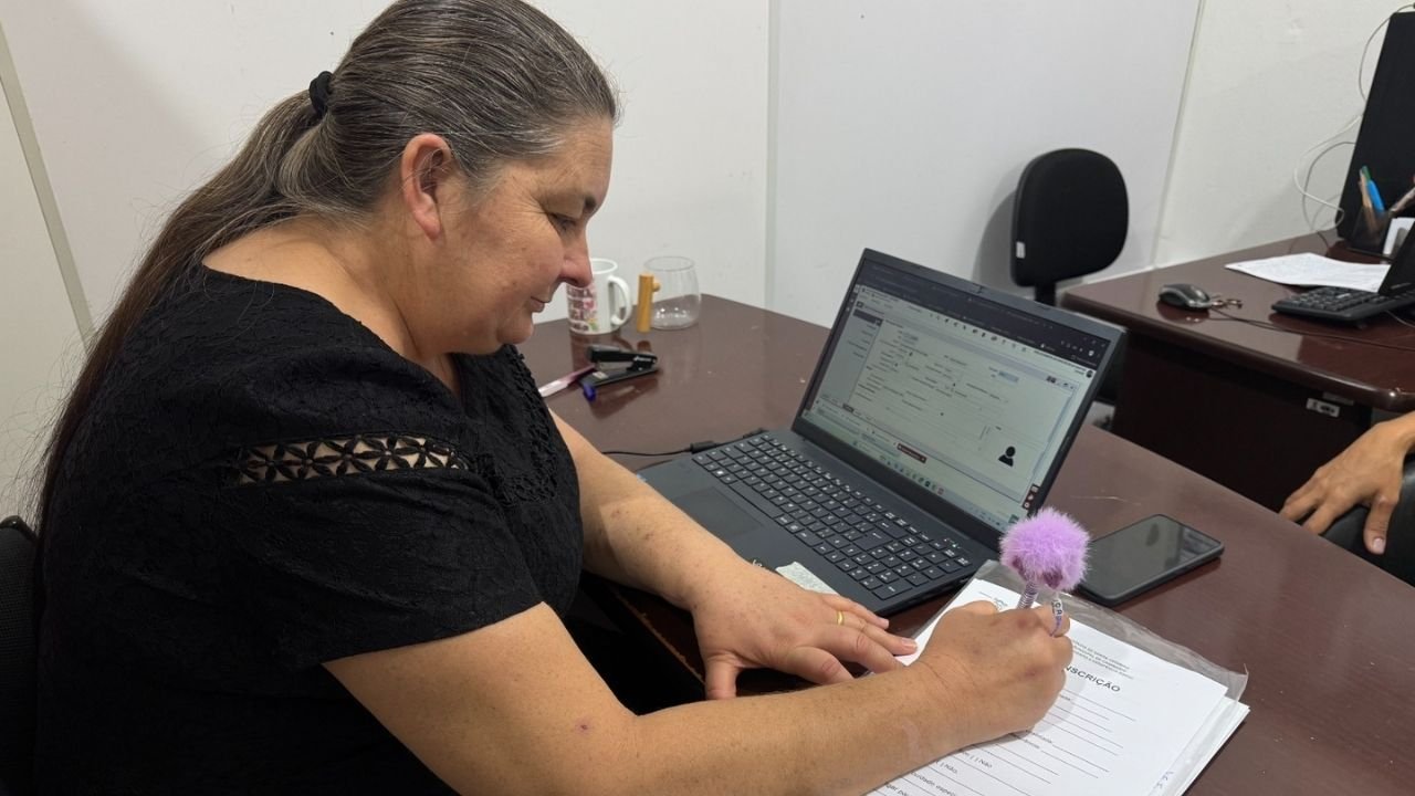 Camboriú,Cadastro Único,CadÚnico,mutirão Cadastro Único,atualização Cadastro Único,CRAS Camboriú,Prefeitura de Camboriú,Secretaria de Desenvolvimento e Assistência Social,programas sociais,assistência social,CRAS Monte Alegre,CRAS Centro Camboriú,Cadastro Único Santa Catarina,atualização cadastral,benefícios sociais,CadÚnico Camboriú,famílias convocadas