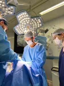 Julho Verde,câncer de cabeça e pescoço,diagnóstico precoce,prevenção do câncer,câncer de boca,câncer de garganta,cirurgia robótica,exames de imagem,tomografia computadorizada,ressonância magnética,PET-CT,Grupo Baía Sul,Clínica Imagem,HPV,vacinação contra HPV,tratamento do câncer,qualidade de vida,câncer de tireoide,câncer de laringe,saúde