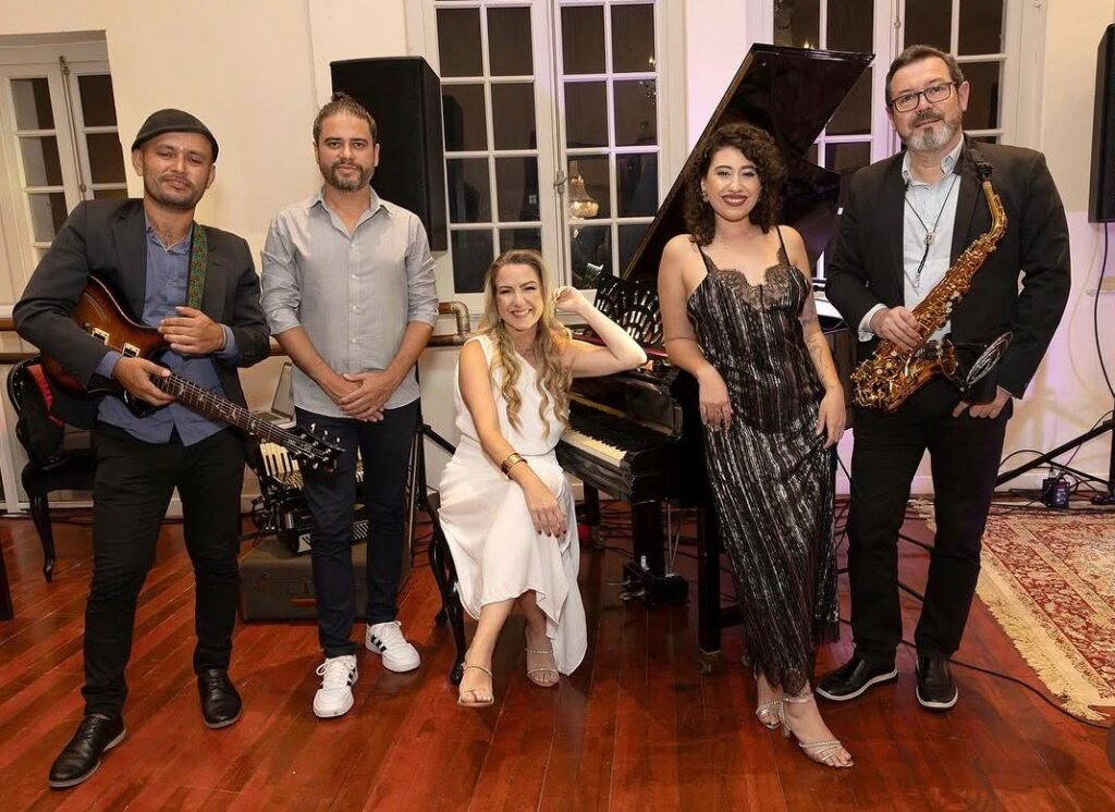 Grupo Taninos faz noite de rock em prol dos pianos da Harmonia-Lyra