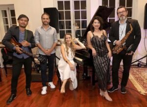 Grupo Taninos faz noite de rock em prol dos pianos da Harmonia-Lyra
