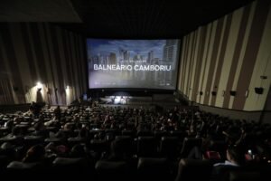 marca turística Balneário Camboriú,nova marca turística Balneário Camboriú,A cidade que acontece,turismo Balneário Camboriú,turismo Santa Catarina,Prefeitura de Balneário Camboriú,marca de destino turístico,Sebrae Santa Catarina,Programa Cidade Empreendedora,Agência Tempo Brasil,marketing turístico Balneário Camboriú,destino turístico Santa Catarina,Juliana Pavan prefeita,Secretaria de Turismo Balneário Camboriú,promoção turística,economia do turismo,identidade visual turística,62 anos Balneário Camboriú