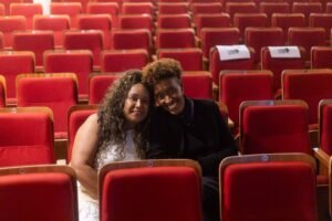 A Dor em Nós,Negra Si,espetáculo em Florianópolis,Teatro da Ubro,teatro em Florianópolis,cultura em Santa Catarina,Programa de Incentivo à Cultura,PIC,Fundação Catarinense de Cultura,FCC,Lei Paulo Gustavo,Lei Rouanet,Fort Atacadista,racismo,violência contra a mulher,feminicídio,resistência feminina,teatro gratuito,programação cultural