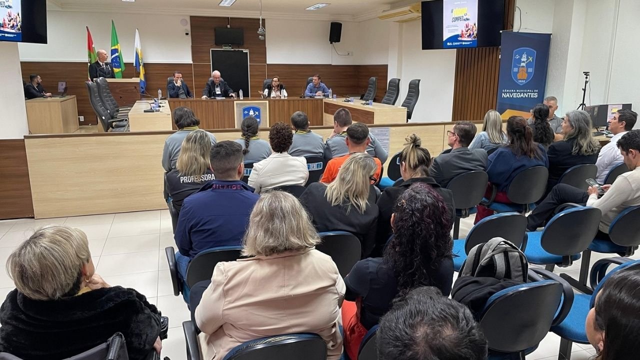 direitos da pessoa com deficiência,Fórum Municipal dos Direitos da Pessoa com Deficiência,III Fórum Municipal,Navegantes,fórum em Navegantes,acessibilidade em Navegantes,inclusão social em Navegantes,pessoa com deficiência em Navegantes,direitos das pessoas com deficiência,COMPED Navegantes,Câmara de Vereadores de Navegantes,políticas públicas de inclusão,autonomia da pessoa com deficiência,segurança da pessoa com deficiência,acessibilidade em Santa Catarina,inclusão social em Santa Catarina,participação social,valorização da pessoa com deficiência,APAE Navegantes,garantia de direitos