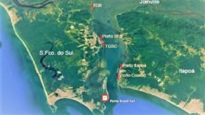 hub logístico,investimentos São Francisco do Sul,Baía da Babitonga,infraestrutura portuária SC,Porto Público de São Francisco do Sul,eficiência portuária,dragagem Baía da Babitonga,terminal portuário Itapoá,expansão industrial Santa Catarina,logística e cabotagem Brasil,escoamento do agronegócio,ecossistema industrial Sul,cooperação público-privada portos,Porto Brasil Sul Worldport,setor de serviços logística,movimentação de cargas SC,desenvolvimento econômico portos