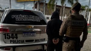 prisão por estupro de vulnerável,mandado de prisão,Polícia Militar,Polícia Militar de Santa Catarina,PMSC,12º Batalhão de Polícia Militar,Balneário Camboriú,prisão em Balneário Camboriú,segurança pública em Balneário Camboriú,estupro de vulnerável em Santa Catarina,crime de estupro de vulnerável,mandado de prisão definitivo,condenado por estupro de vulnerável,Presídio Regional de Itajaí,prisão no bairro São Judas Tadeu,cumprimento de mandado de prisão,segurança pública em Santa Catarina