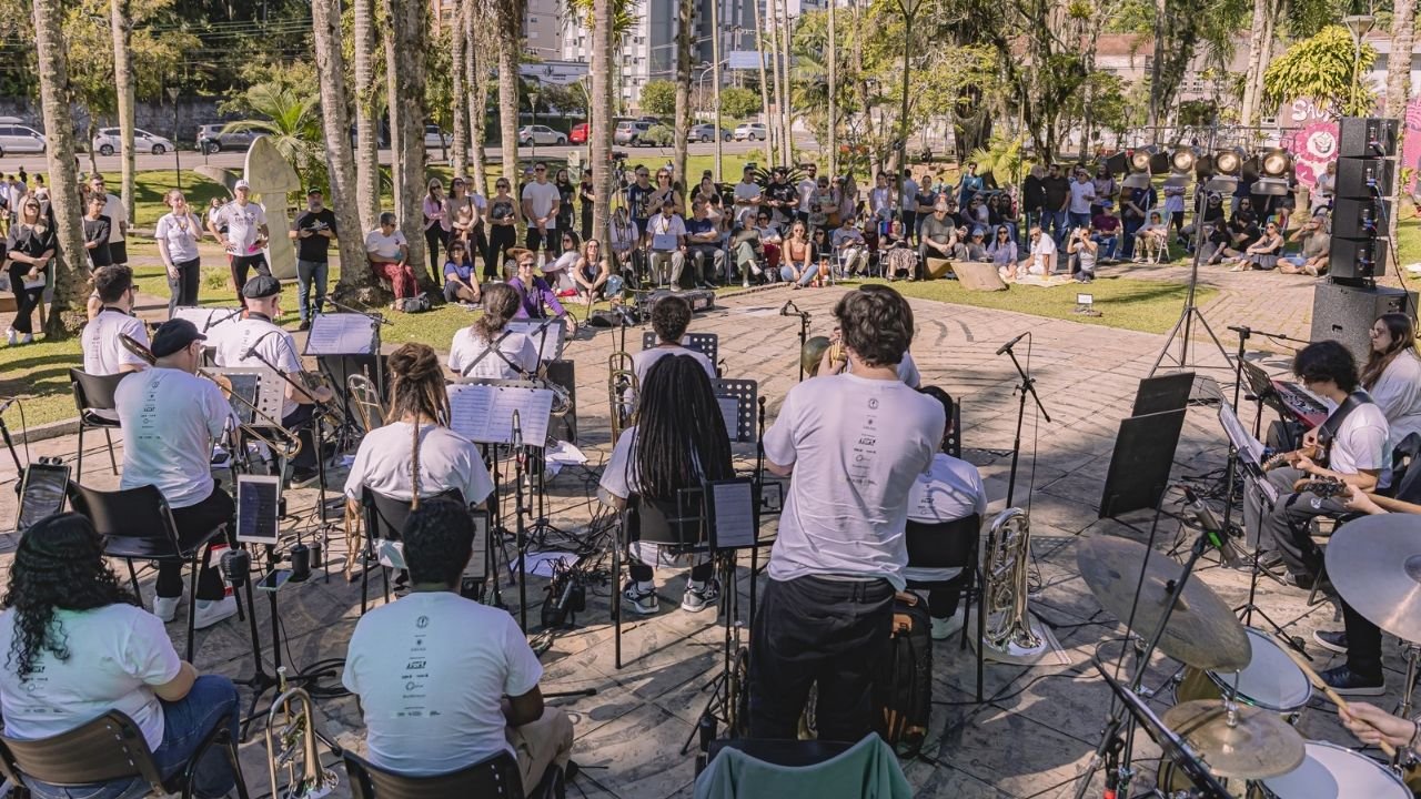 Revolucione sua Oficina Itajaí,Sebrae SC setor automotivo,evento automotivo Santa Catarina,imersão automotiva Itajaí,capacitação oficinas mecânicas,gestão de oficina automotiva,tecnologia ADAS diagnóstico veicular,Hotel Sandri Itajaí evento,palestras setor automotivo agosto 2026,empreendedorismo automotivo Santa Catarina,competitividade oficinas mecânicas,RH estratégico oficinas,inscrições Revolucione sua Oficina,liderança empresarial automotivo,tendências mercado automotivo SC