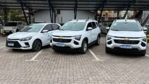 novos veículos Secretaria de Saúde Porto Belo,frota da saúde Porto Belo,emendas impositivas Câmara Municipal,Chevrolet Spin Secretaria de Saúde,Chevrolet Onix Hatch saúde,investimento em saúde Porto Belo,transporte de pacientes Porto Belo,modernização frota municipal,Câmara Municipal de Porto Belo,saúde pública Santa Catarina,ampliação atendimento saúde Porto Belo,investimento R$ 398 mil saúde,parceria Executivo e Legislativo,infraestrutura de saúde municipal,veículos para transporte de pacientes
