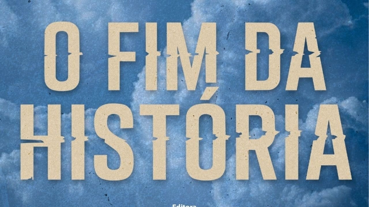 lançamento de livro Itajaí,O Fim da História Rômulo Mafra,romance brasileiro ficção política,KASARTES Gastrobar Itajaí,trilogia O Conselho Dois Mundos,ficção especulativa democracia,thriller político brasileiro,evento literário Santa Catarina,livro sobre colapso da democracia,autor catarinense Rômulo Mafra,lançamento literário agosto 2026,romance de formação brasileiro,pré-venda livro Itajaí,literatura e política contemporânea,evento cultural Itajaí agosto